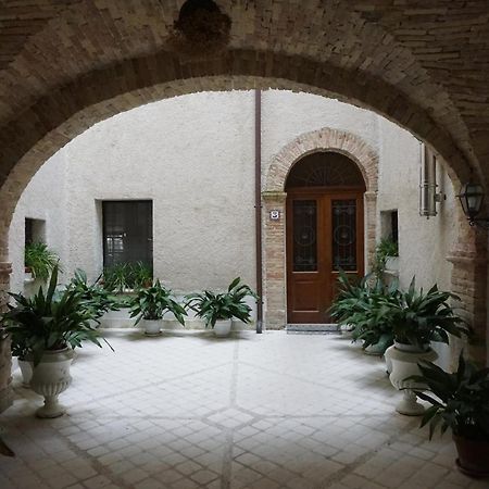 Palazzo De Fabritiis Bed & Breakfast Rosciano  Luaran gambar