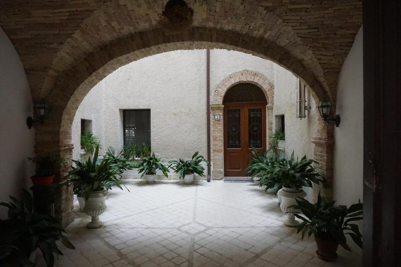 Palazzo De Fabritiis Bed & Breakfast Rosciano  Luaran gambar