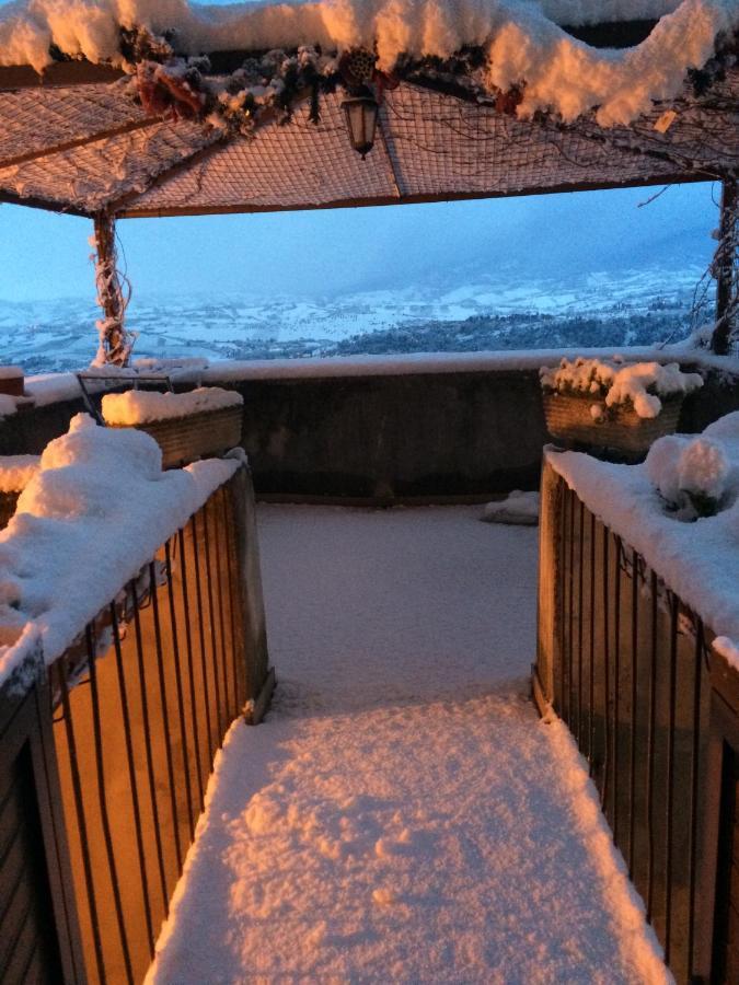 Palazzo De Fabritiis Bed & Breakfast Rosciano  Luaran gambar